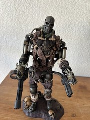 Hot Toys Terminator Salvation MMS 104 T-600 Terminator Rubber Skin Edition 1/6