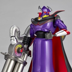 Kaiyodo Revoltech Zurg (Toy Story) PVC & ABS Painted Action Figure NEW