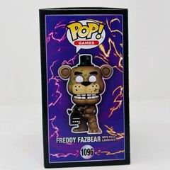 Funko Pop! Fusion, Freddy Fazbear with Pizza Launcher #1096 CHASE w/ Protector