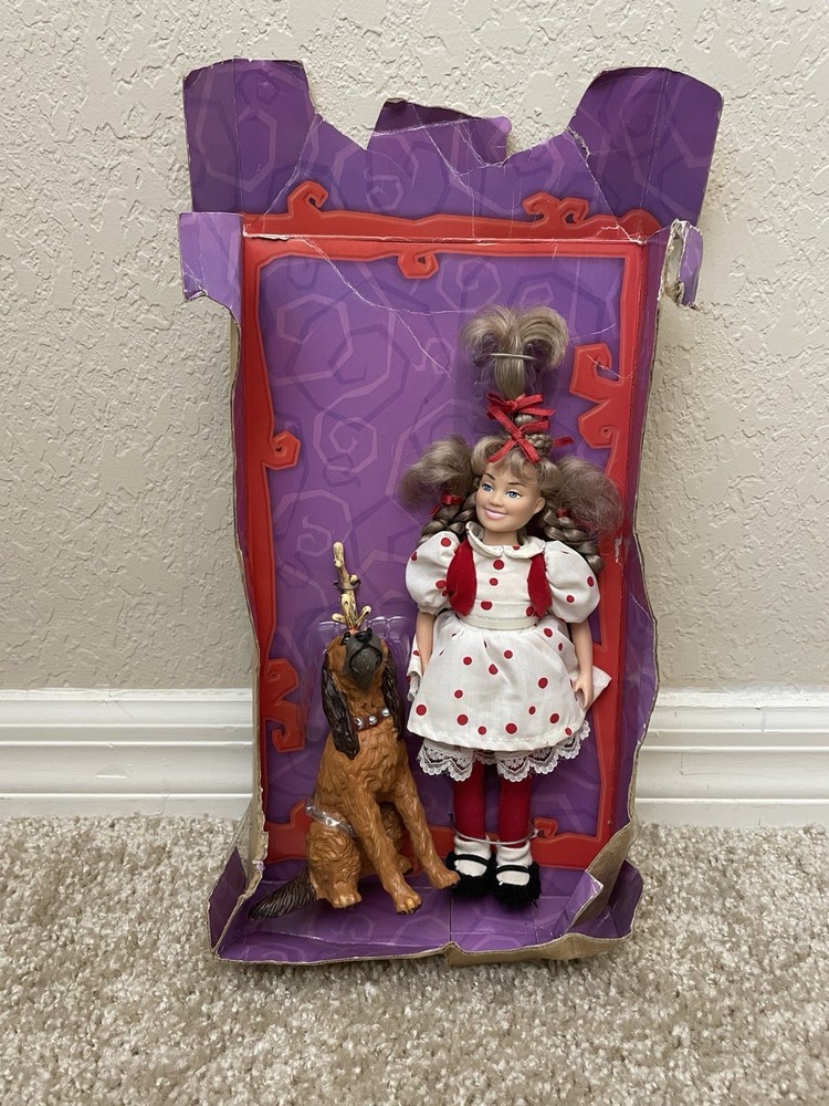 Playmates How Grinch Stole Christmas 12″ Cindy Lou Who Doll & Max Dog Figure