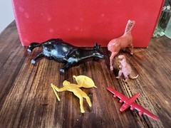Huge Lot Action Figure & Animals -80 Pieces From Various Playsets!