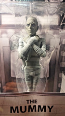 Toony Terrors SILVER SCREEN Universal Monsters THE MUMMY Figure Bonus Backdrop