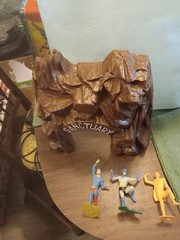 Batman Ideal 1966 Playset Cave And Figures