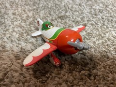 Lot Of 16 Disney Pixar Vehicles Planes Helicopter Metal / Plastic – FREE SHIP!