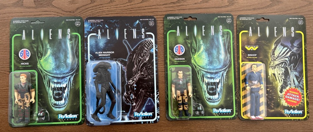 4 figure lot, Super 7, Reaction/ Mint Midnight Alien Hicks Hudson Bishop