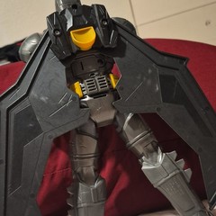 Batman Plastic Action Figure w/ Large Wings Gray/Black/Yellow