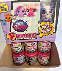 Littlest Pet Shop Series 1 Fash’ems 35 capsules with retail display box New