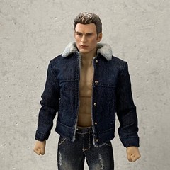 MO-DNJK-ACBK: 1/12 black denim jacket with fur collar for Mezco, Nota Slim body