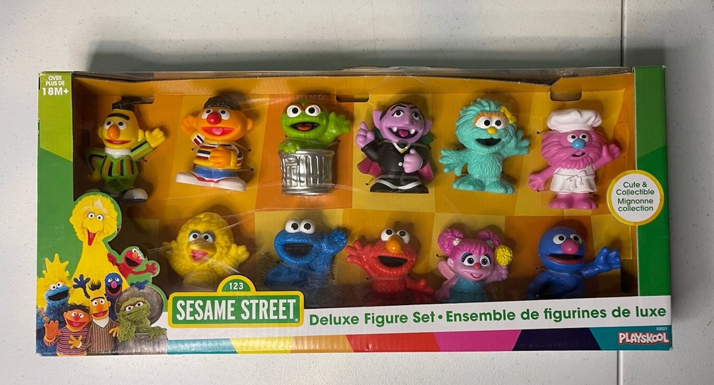 NEW Playskool Sesame Street DELUXE 11 FIGURE SET – Count, Grover, Elmo, Oscar ++
