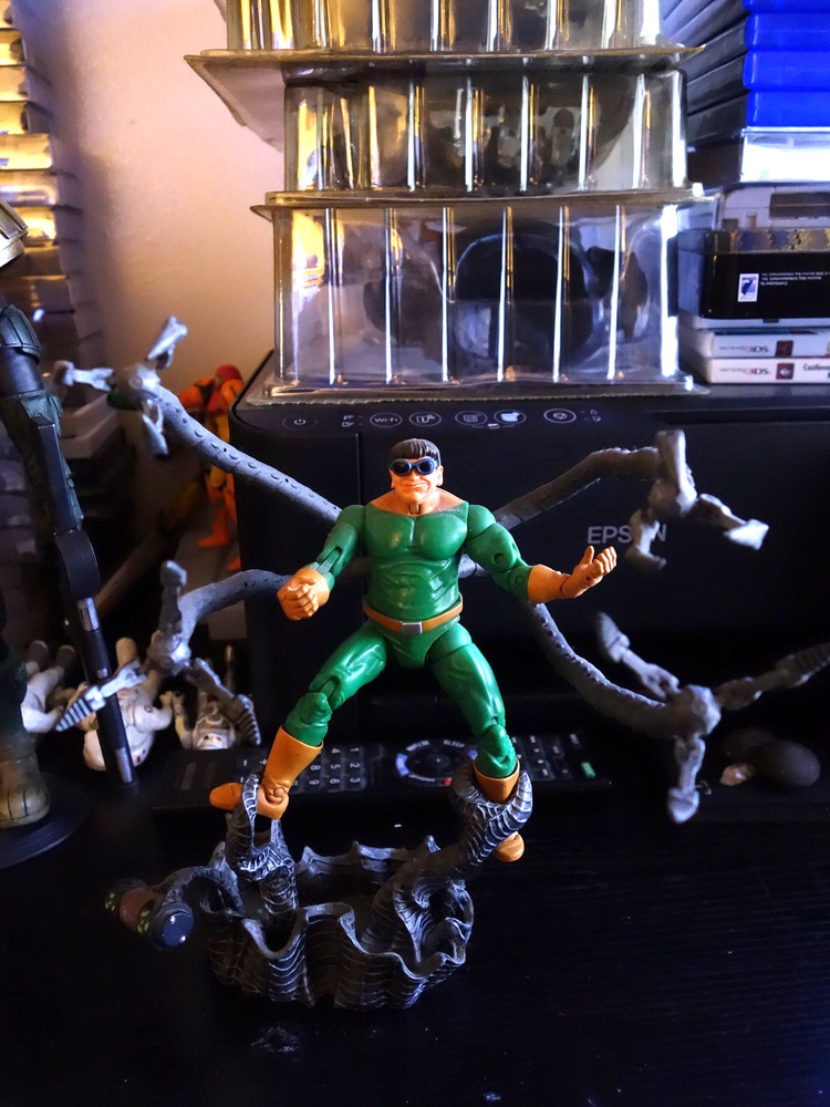Doc Ock Marvel Legends Series VIII Action Figure Toybiz 2004 DR. Octopus