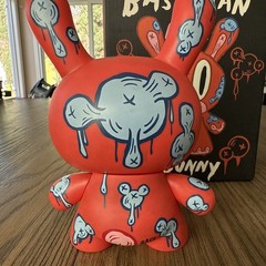 KIDROBOT 8″ DUNNY – 2005 M.O.D. RED GARY BASEMAN VINYL ART FIGURE