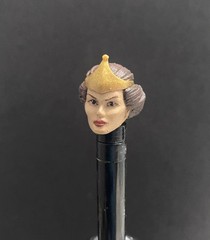 The Queen Custom Head For Origins