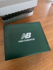 NEW! New balance x 7-11 mini model magnet 3″ 2002R HK
