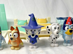 Bluey Toy Lot Action 13 Figures 2 Vehicles 6 Pieces Furniture Moose Toys