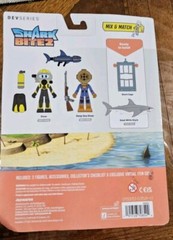 Shark Bite 2 Devseries 8 Pieces Divers And Shark Toy