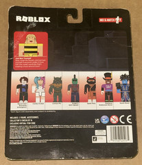 Roblox Avatar Shop Just Bee Yourself Playset W/ Exclusive Virtual Item NEW