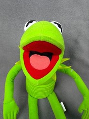 Disney Nanco Muppets Kermit The Frog Slinky Pet 21″ Plush Figure 1999