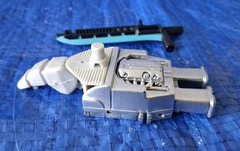 2016 BotCon Transformers TIGATRON – Dawn of Predacus Souvenir – WEAPONS ONLY
