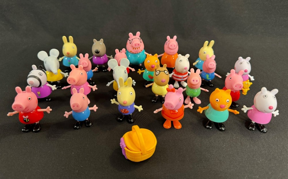 LARGE PEPPA PIG TOY ACTION FIGURES LOT MIXED BUNDLE JAZWARES