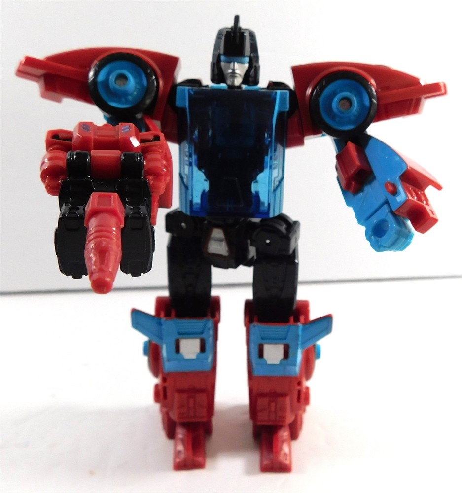Transformers Generations Legacy Deluxe Autobot Pointblank and Peacemaker