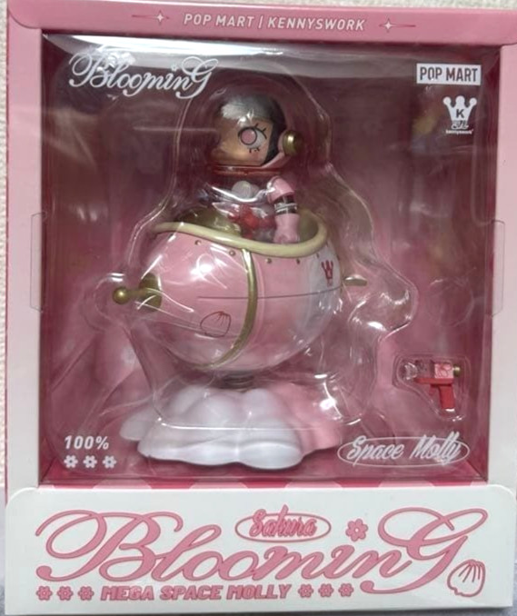 POP MART MEGA COLLECTIONS MEGA SPACE MOLLY 100% Blooming-Sakura Japan New Rare