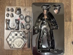 Sideshow Collectibles Exclusive DC Comics Catwoman 12″ 1/6 Scale Figure