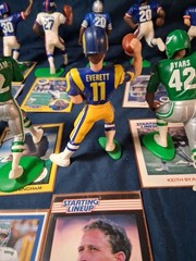 SLU FOOTBALL LOOSE 12 FIGURE LOT Mostly Giants . Most Have Cards W/ Sleeves