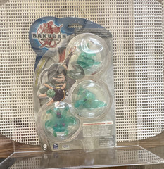 Bakugan New Vestroia Shun Evolution Set NIB with Clear Protector Included