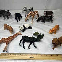 Safari Zoo Wildlife Animal Toy Figures Mixed Lot Of 12 Animals