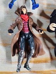 Lot of 6 X-Men Marvel Figures 4″ Gambit Wolverine Cyclops And Sabertooth?