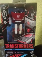 Transformers Studio Series Devistation “Sideswipe” Deluxe Action Figure! MTMTE