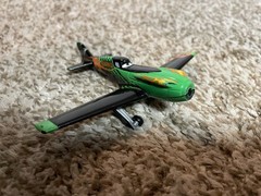 Lot Of 16 Disney Pixar Vehicles Planes Helicopter Metal / Plastic – FREE SHIP!