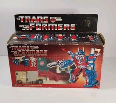 Vintage 1985 Hasbro Transformers City Commander Ultra Magnus #5795 with Box