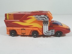 DX9 – D06 – Carry (Hot Rod, Rodimus) – Original Color Release