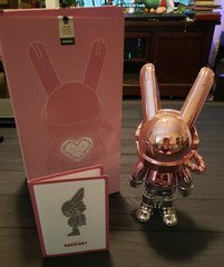 ROBBiART – 400% Love in the Universe, Limited Run #181/520 (Valentines Day 2024)