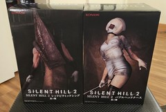 Silent Hill 2 Pyramid Head/Bubble Head Nurse Figure Set