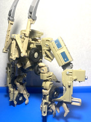 Hasbro Transformers: Studio Series 33 – Voyager Bonecrusher Action Figure