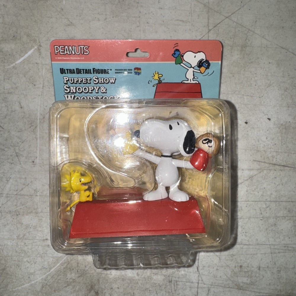 Medicom Peanuts Series 11 Puppet Show Snoopy & Woodstock UDF Ultra Detail Figure