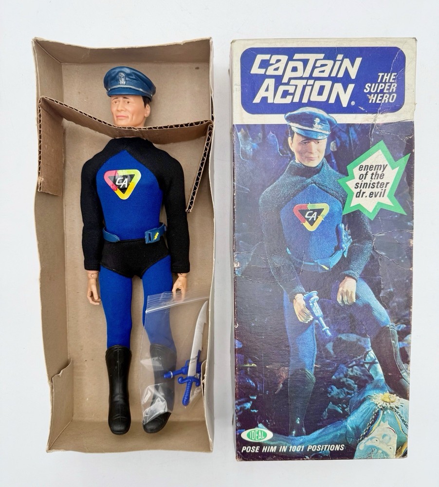 VINTAGE IDEAL CAPTAIN ACTION 1ST ISSUE ORIGINAL BOX & ACCESSORIES 1966 COMPLETE