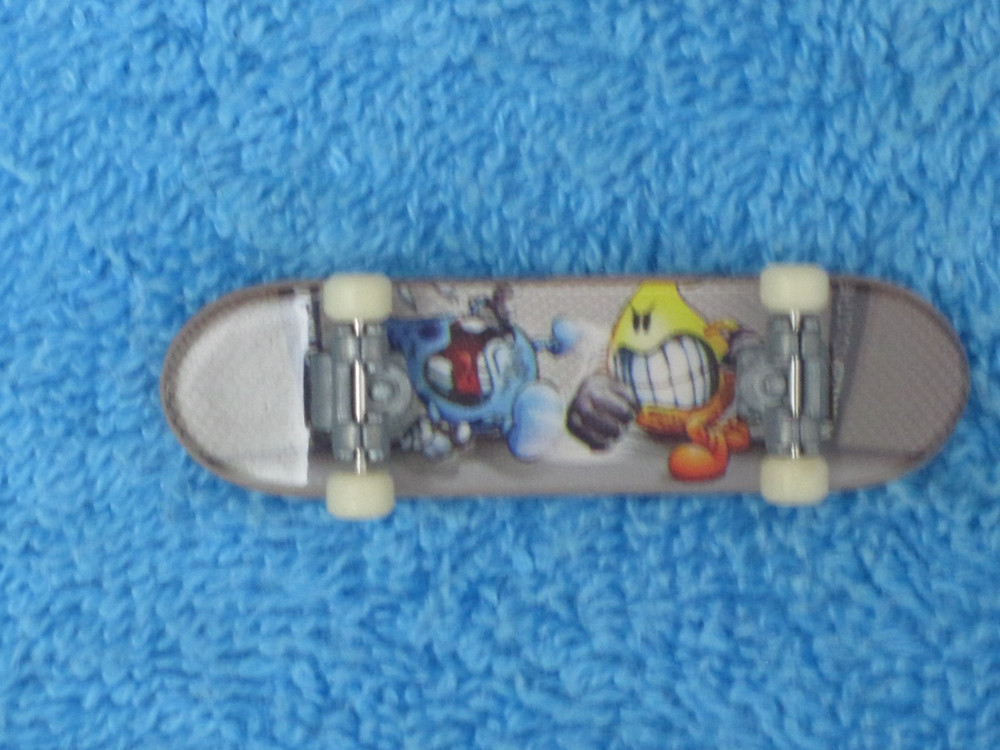 World Industries Tech Deck micro mini 45mm fingerboard skateboard rare vintage