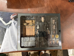 NECA The Bride of Frankenstein Frankenstein’s Monster with Chair NEW Store Excl