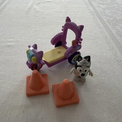 Bluey Family Friends Action Figure Lot of 4 Complete Bingo Muffin Bandit