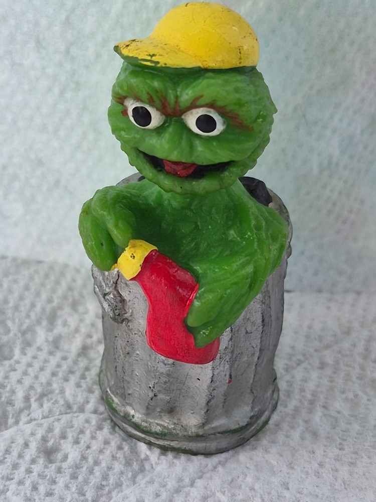 RARE SESAME STREET GARAGE MECHANIC PVC FIGURE OSCAR JHP Replacement TOY