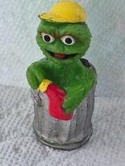 RARE SESAME STREET GARAGE MECHANIC PVC FIGURE OSCAR JHP Replacement TOY