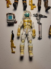 Fortnite 4″ Dark Voyager, The Visitor, The Scientist, Leviathan, Cyclo figures