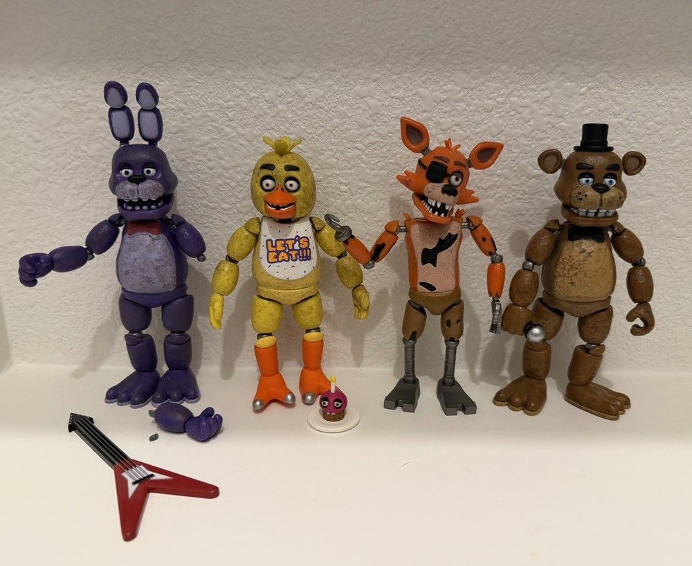 READ Funko FNAF Action Figure Original 2016 Lot Foxy Bonnie Chica Freddy