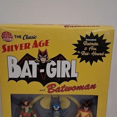 DC Direct Classic Silver Age Batgirl Batwoman Bat-Mite Ace Set + Utility Purse
