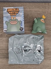 Smoko x Godzilla Tayto Blind Box GREEN GODZILLA TAYTO 2.5″ Vinyl Figure (READ)