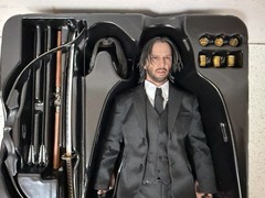 Hot Toys John Wick Chapter 4 Collectible 1/6 Scale Figure MMS729