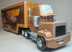 Disney Pixar Cars 3 Chester Whipplefilter #15 Mack Hauler Diecast Deluxe 1:55 FC